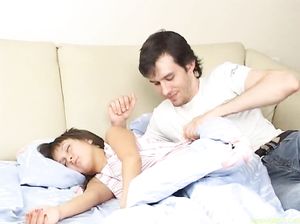 Обкончал всю пилотку спящей телке