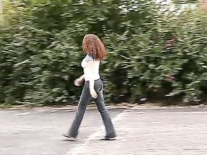 Похотливым сучкам нравится доминировать над чуваком