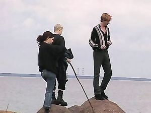 Маргарите и Тамаре нравится издеваться над парнями