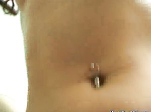 Парень взял в руки камеру и поимел плоскогрудую развратницу