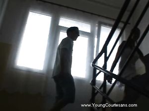 Парень развел девушку на еблю