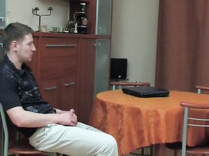 Русский парень имеет волосатую письку зрелой соседки