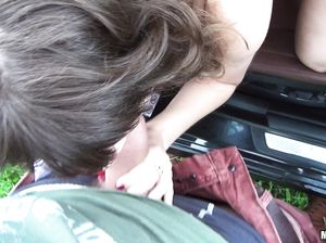 Красивую телку трахнули в жопу