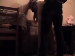 Мужик нагнул бабу раком и активно чпокает ее