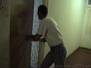 Усатый отец грубо принуждает к сексу свою дочку