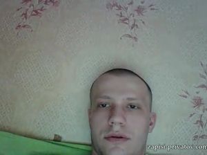 Русская деваха трахается с партнером перед камерой