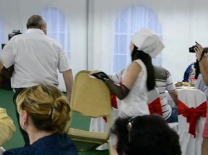 Молодые медсестры показали зажигательный эротический танец