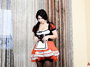 Полина из Украины переоделась в Красную шапочку и дрочит