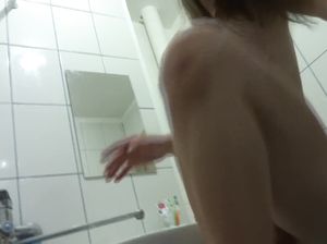 18-летние русские подростки снимают анальчик на мобилу