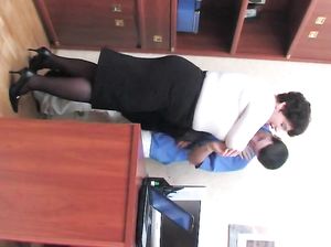 Жирная соседка перепихнулась с молодым пареньком