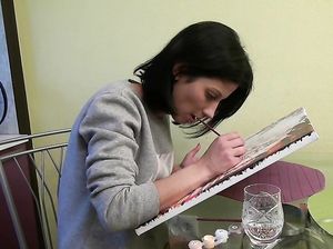 Зинаида не удержалась и потрогала заросшую пизду