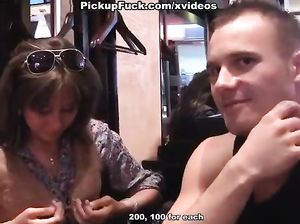 Русский ушлый пикапер развел на платный секс красотку