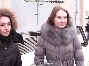 Жарит блондинку в колготках за бабки в туалете