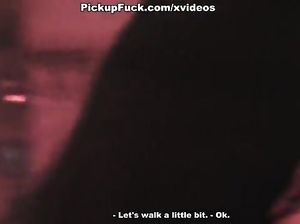 Темной ночью пикапер развел девку на секс