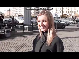 За бабки Лариса готова сосать в туалете