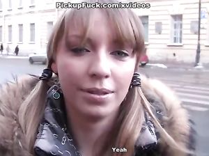 Пикапер за деньги вогнал член в задницу телки