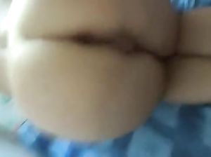 Чувак правильно воспитывает свою жену и ставит ее рачком