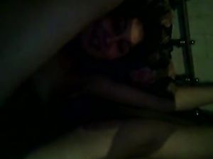 Парень привязал девку к кровати и вдул ей