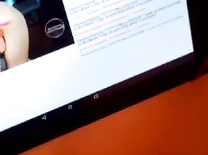 Ангелина показала свою возбужденную киску в чате рунеток