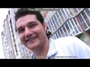 Пацан подвез улыбчивую Дашу и попросил ее отсосать
