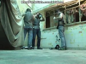 Парни из русского ОМОНа спасли заложницу и выебали ее