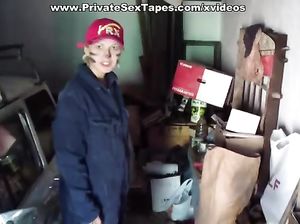Запись приватного секса с девкой в гараже