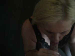 Ксюша просто обожает делать минет от первого лица