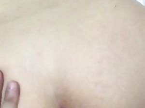 Сука старательно сделала минет и дала в очко