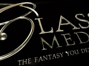 Две цыпочки отсосали парню в тренажерном зале