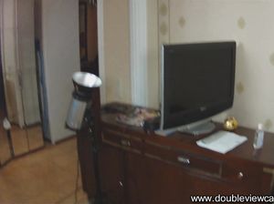 Первый анальный секс для молоденькой россиянки