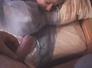 Алена трахается под одеялом