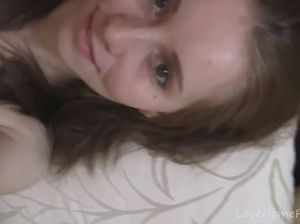 Распутная Нина снимает на вебкамеру свою домашнюю мастурбацию