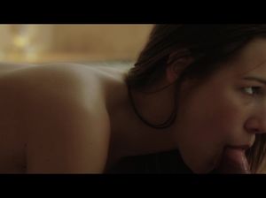 Парень страстно отъебал свою девушку после командировки