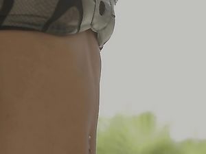 Очаровательная шатенка лижет письку смазливой нимфоманке