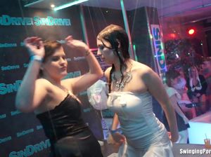 Шикарная русская групповуха на приватной секс вечеринке