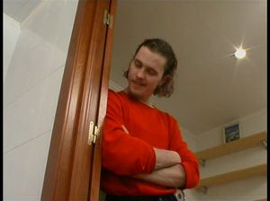 Похотливый молодец дал пососать и вставил толстой зрелой домработнице