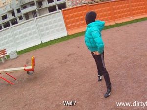 Молодой пикапер трахнул случайную прохожую у себя в ванной