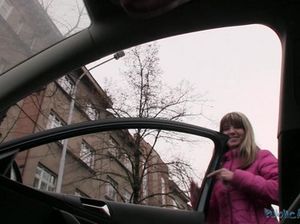 Мужик развел незнакомку на секс за деньги у него в машине