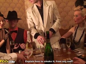 Курские студенты играют в мафию перед групповым сексом