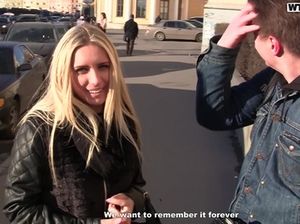 Русские пикаперы сняли девушку и трахнули ее за наличку
