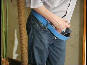 Сын увидел, как мама мастурбирует и парню пришлось её трахнуть