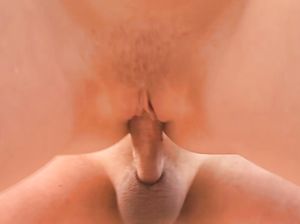 Наташа сосет у пацана на скалистом берегу