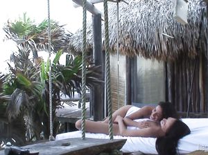 Горячие штучки на мексиканском побережье голые