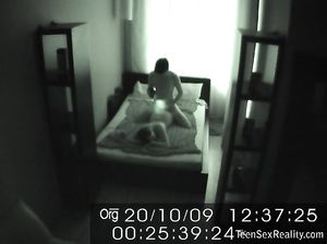 Парень трахал подругу и снимал процесс на камеру