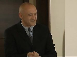 Негритянка и белая насладились анальным сексом с мужиком