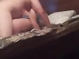 Старая пара супругов снимают домашнее порно в спальне