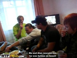 Студенты собрались на квартире для группового секса