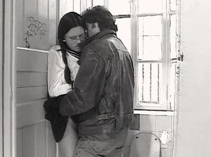 Ретро порно: молодых русских благородных девиц трахают как последних сучек