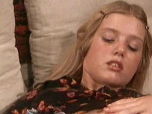 Ретро порно: студентка Глафира дает всем парням