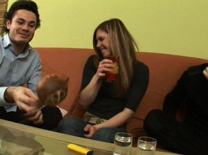 Веселые друзья напоили Лену и выебали ее